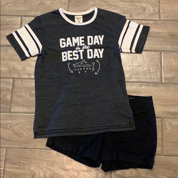 Game Day Graphic Tee - Picture 1 of 6